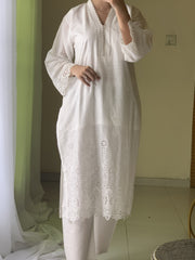 White 2PC - Exclusive Lawn With Fine Stitch Boring Embroidery